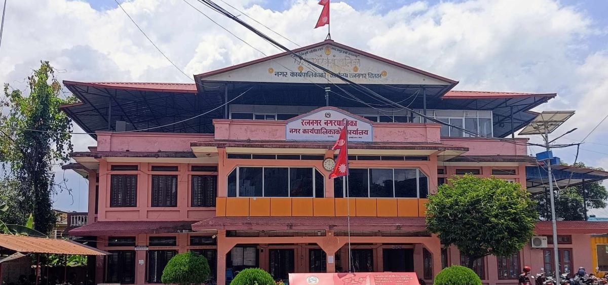 विद्यार्थीसँग दोहोर्‍याएर भर्ना शुल्क नलिन रत्ननगर नगरपालिकाको निर्देशन