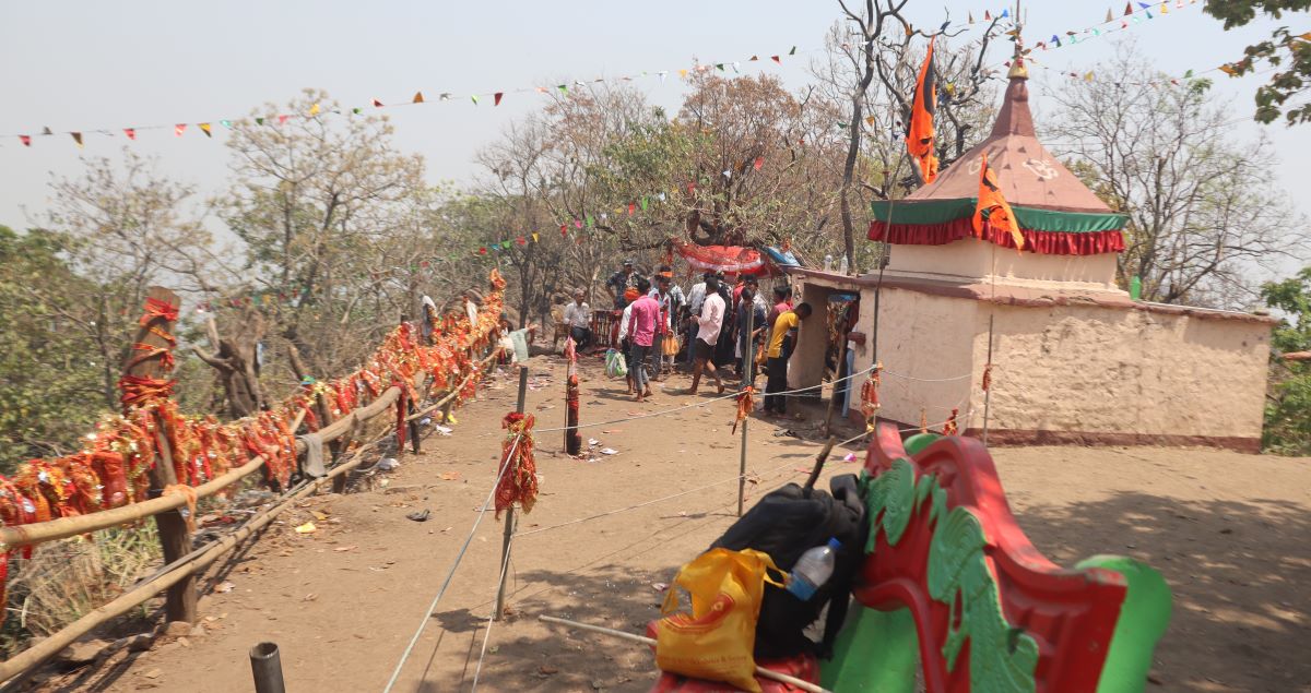 २ लाख भक्तजनले गरे सोमेश्वर कालिका दर्शन 